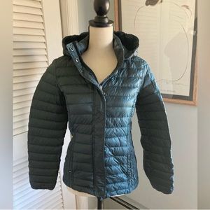 Puffer Jacket ; Forest Green - 32 DEGREES ; with hood- size small